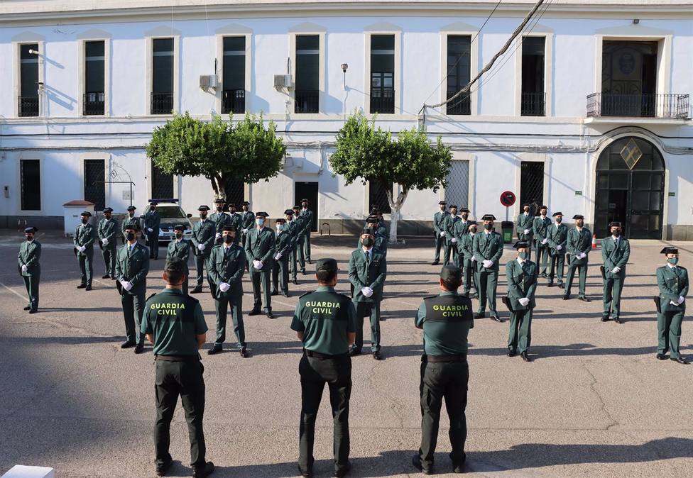 La Comandancia de la Guardia Civil recibe a 37 agentes alumnos que completan su formación durante un año