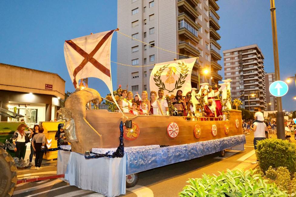 La carroza de la Asociación de Belenistas de La Rioja gana el Primer Premio del Desfile de Carrozas San Mateo