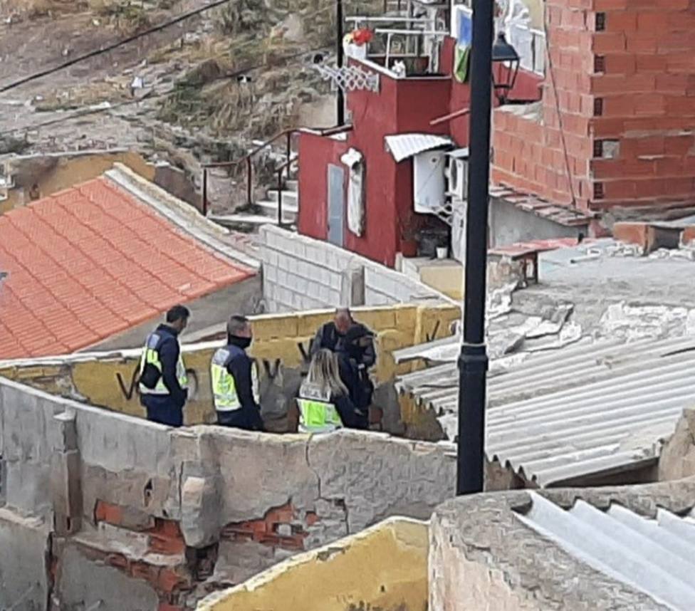 Cinco detenidos en una gran redada con 80 policías nacionales en el Calvario Viejo de Lorca