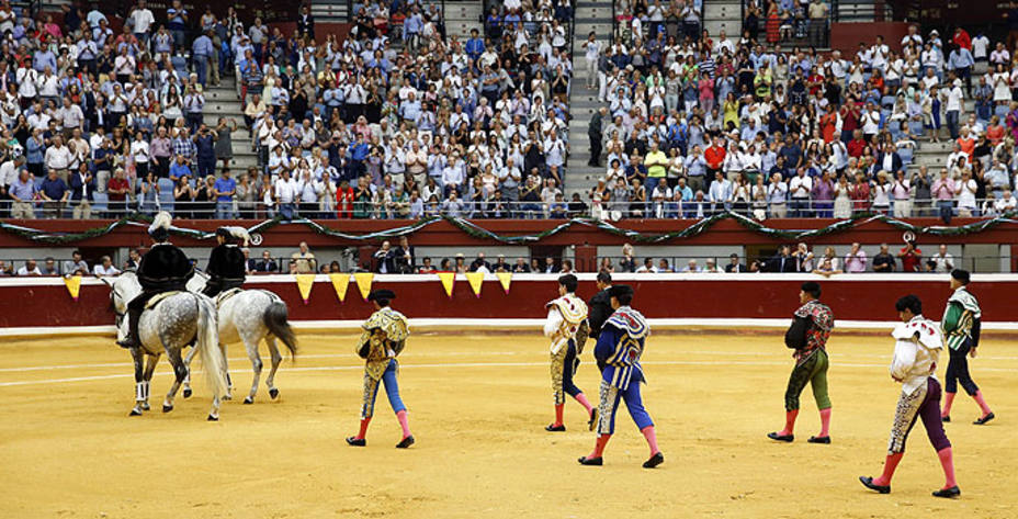 Paseíllo del festejo que significó en 2015 la vuelta de los toros a San Sebastián tras dos temporadas. ARCHIVO