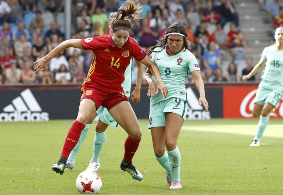 España gana por 2-0 a Portugal en su estreno en la Eurocopa de Holanda