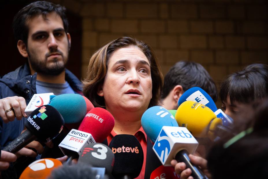 Colau cree que la única salida a la situación en Catalunya es que los presos salgan de prisión