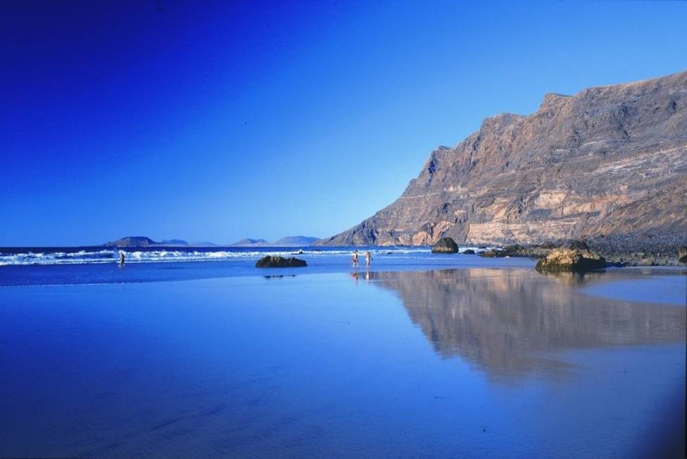 Entra en vigor el nuevo decreto de seguridad en playas y zonas de baÃ±o de Canarias