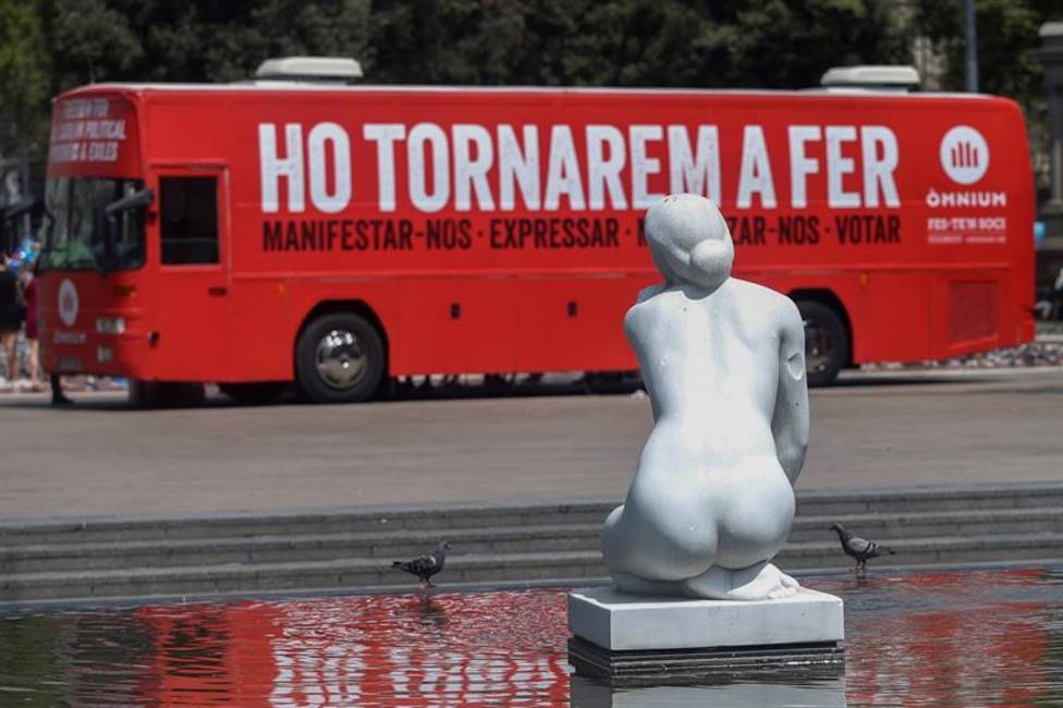 El autobús indepe que alertará a los turistas de la represión del Estado español