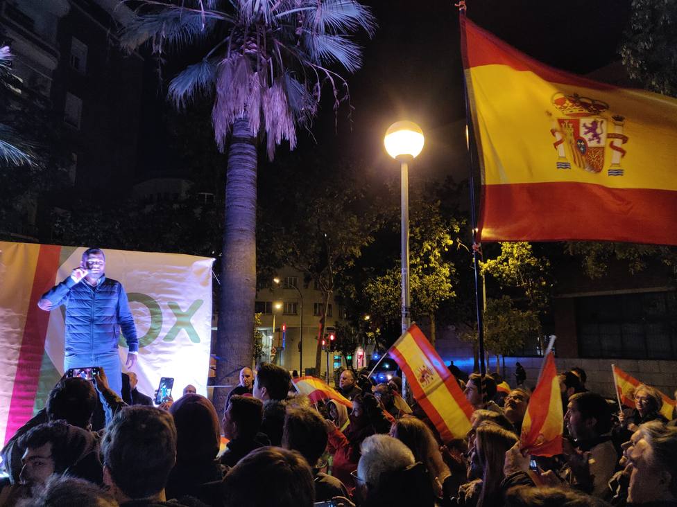 Vox apela al espíritu de reconquista al cerrar la campaña en Cataluña