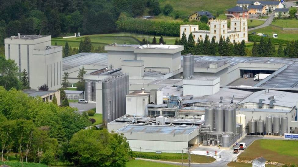 Factoría de Reny Picot - ILAS (Industrias Lácteas Asturianas) en Navia