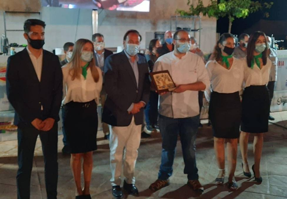 Patricia Díaz de La Gamba de Oro gana el III Concurso Nacional “La mejor tapa de Jaén” celebrado en Finca Bade