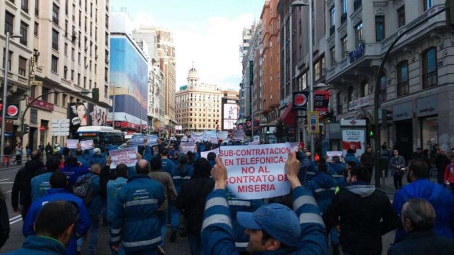 Manifestación en Madrid ante la sede de Telefónoca