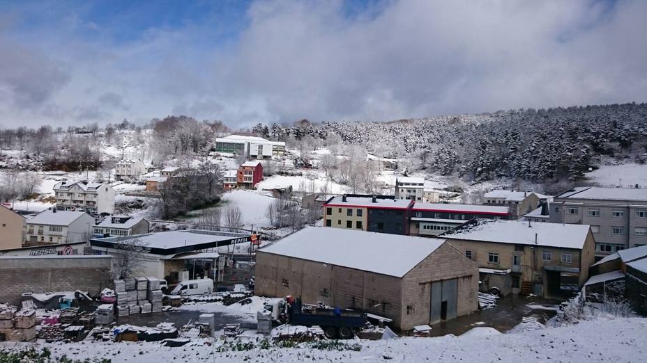 Cinco centros educativos de A Montaña resultaron afectados por la nieve