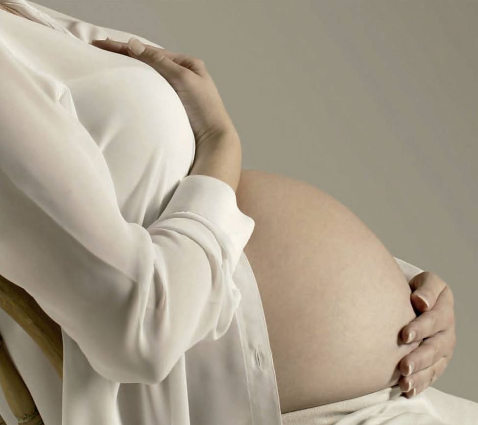 Casi uno de cada cinco españoles cree que las embarazadas no están obligadas a usar el cinturón de seguridad en el coche
