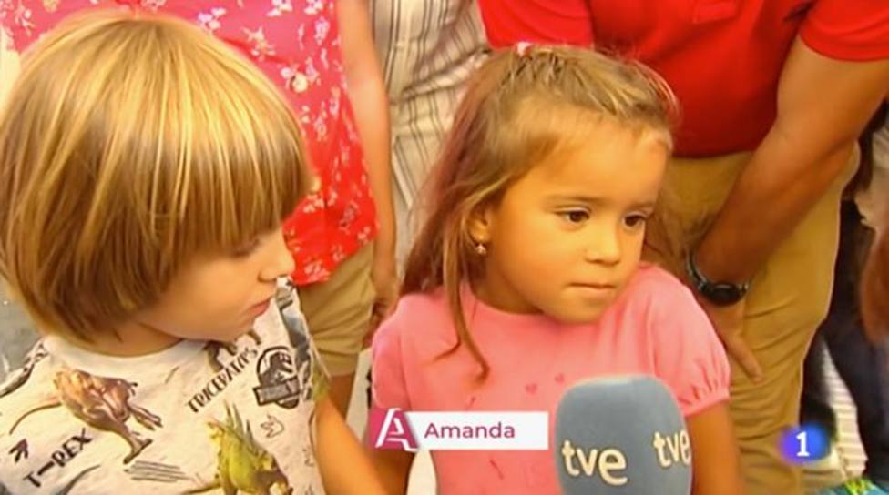 La sorprendente respuesta de una niña cuando le preguntan si la Reina Letizia “es simpática”