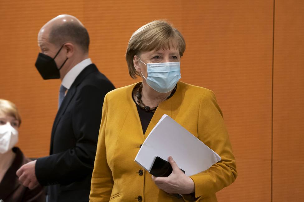 Merkel da marcha atrás y no cerrará Alemania en Semana Santa: Este error es solo mío