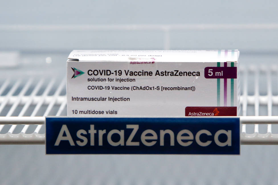 AstraZeneca respeta la decisión del Gobierno y las CC. AA. de cambiar las pautas de vacunación