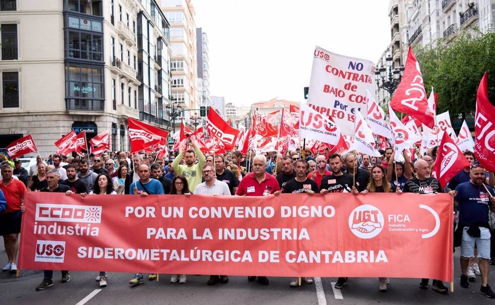 Los trabajadores del metal se manifiestan en Santander en el primer dÃ­a de huelga