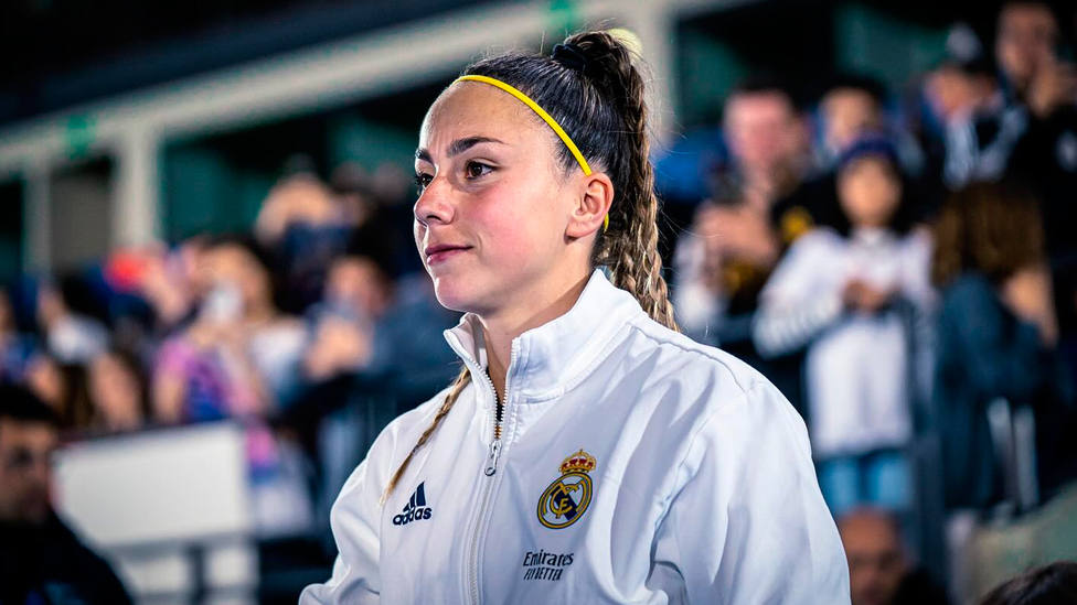 Athenea del Castillo, en un partido con el Real Madrid | Instagram: @atheeneeaa_10