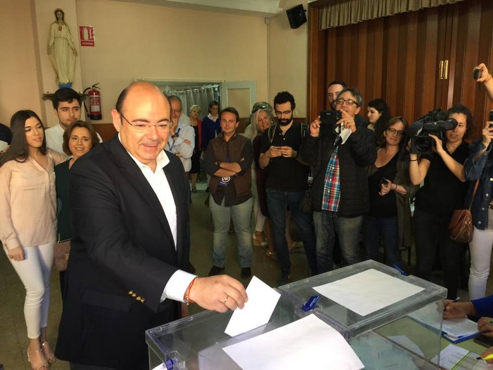 Sebastián Pérez vota