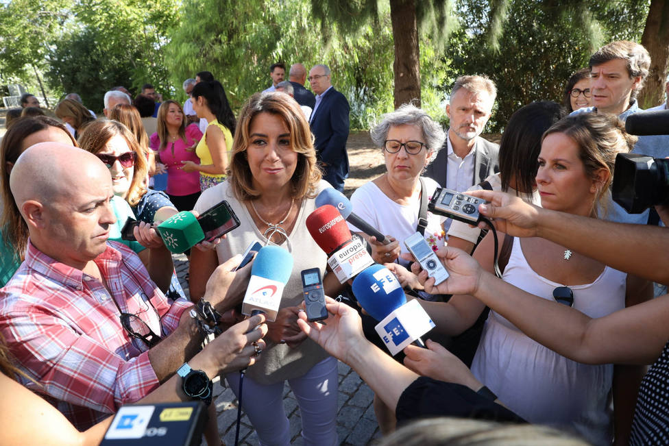 Susana Díaz reclama al resto de partidos que repartan la responsabilidad y dejen a Sánchez formar gobierno