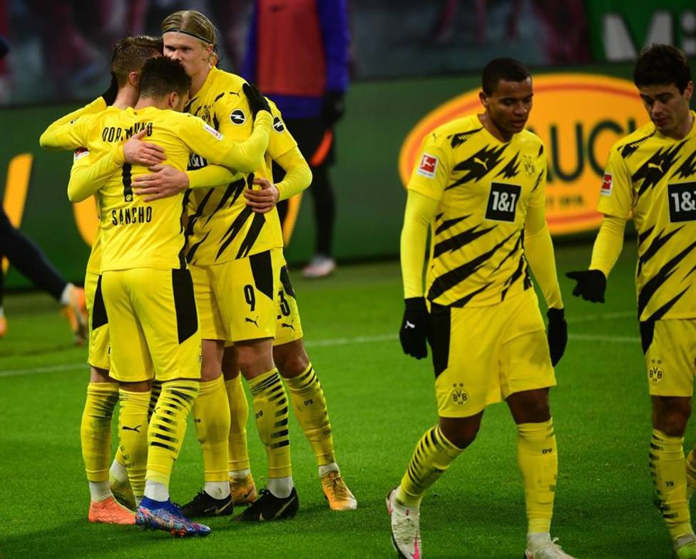 Sancho y Halaand lideran al Dortmund