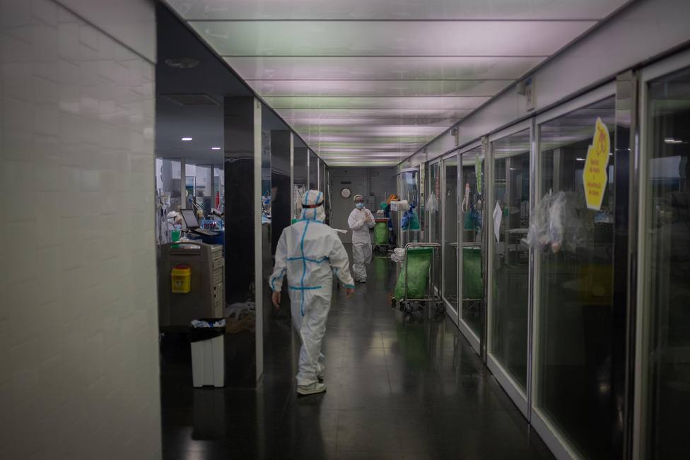 Coronavirus: la llegada de vacunas no hace parar los fallecidos ni los contagios en Catalunya