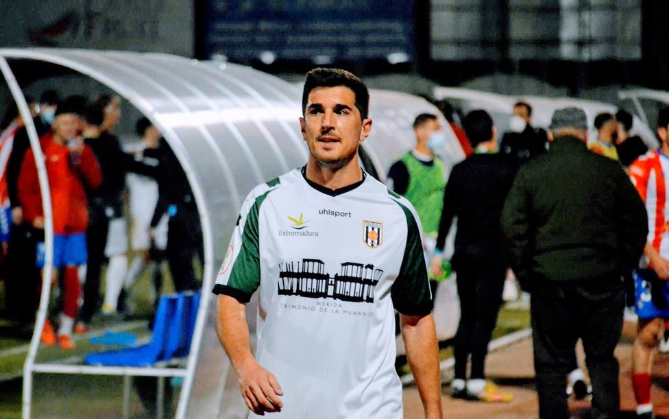 Álvaro Barbosa, nuevo jugador del Linares Deportivo