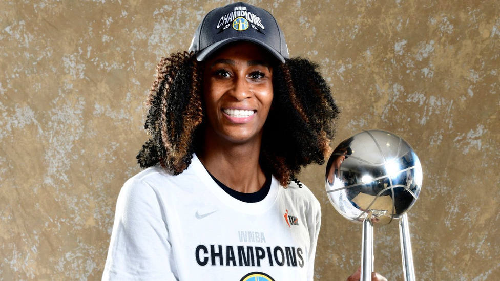 Astou Ndour suma el tercer título de la WNBA para el baloncesto español