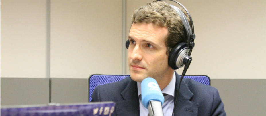 El vicesecretario de Comunicación del PP, Pablo Casado, en el estudio de COPE