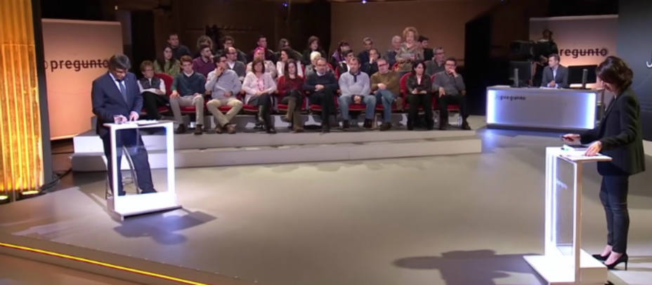 Momento del programa en el que Puigdemont se sometió a las preguntas de los ciudadanos en TV3.