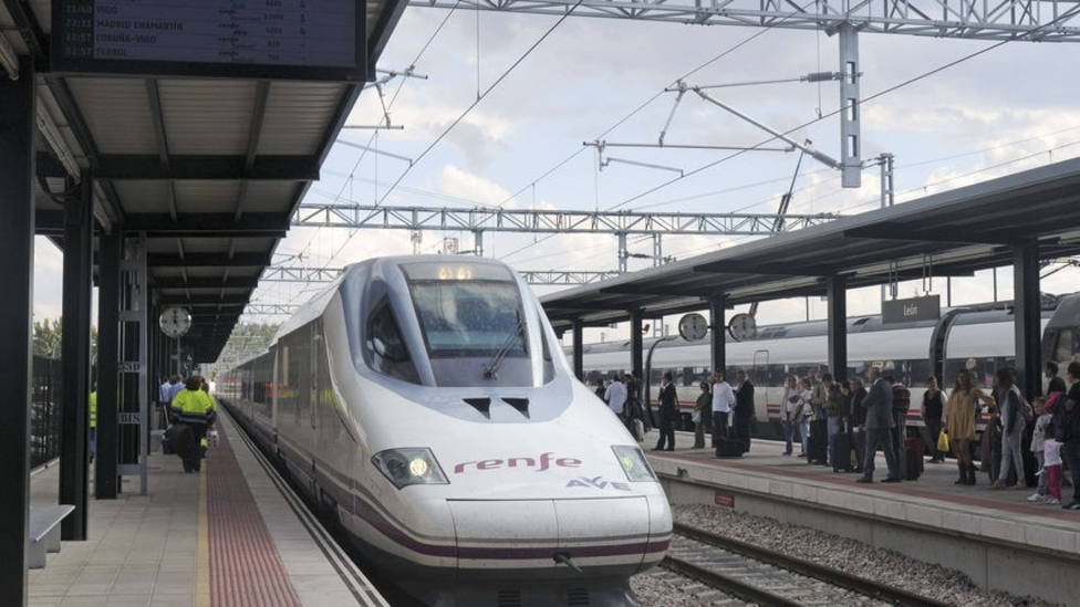 Renfe anula para este miércoles 46 trenes de media, larga distancia y AVE por huelga
