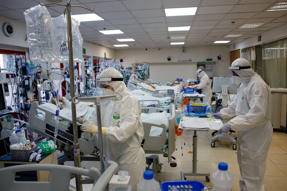Foto de archivo de una UCI perparada para atender a pacientes con coronavirus - FOTO: Europa Press / Ziv Koren