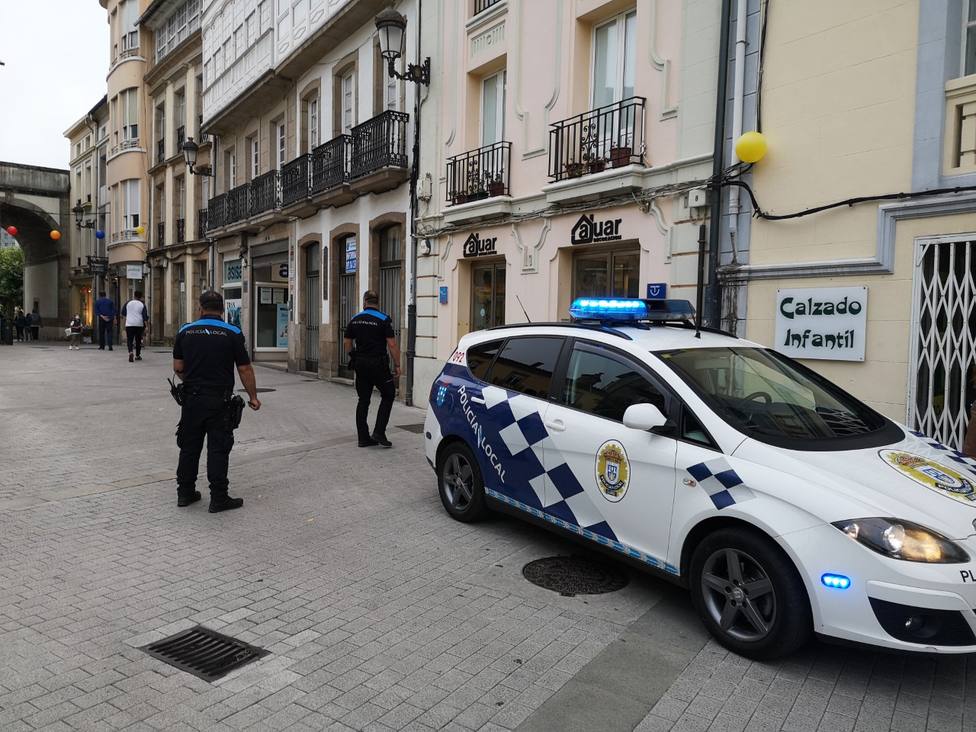 A la policía no le cuela la picaresca de quienes se justifican por no llevar mascarilla en Lugo