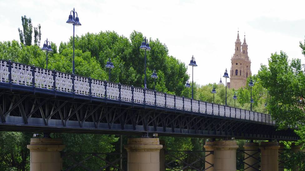 El Puente de Hierro de Logroño cerrado este fin de semana para instalar un sistema de iluminación LED