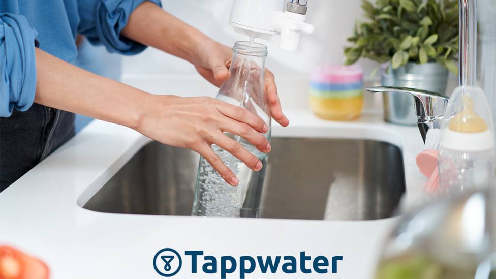 Descubre cómo Tapp Water puede salvar tu billetera y al planeta al mismo tiempo