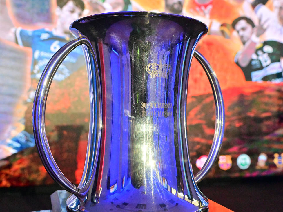 Trofeo que se entregará al Campeón de la Copa del Rey de Balonmano, cuya fase final se celebra en Santander