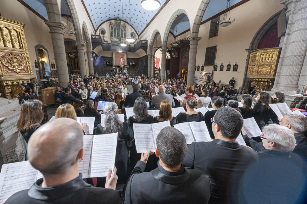 Stabat Mater', la obra cumbre religiosa de Haydn, llega a Tenerife en  febrero - Semana Santa en Tenerife - COPE