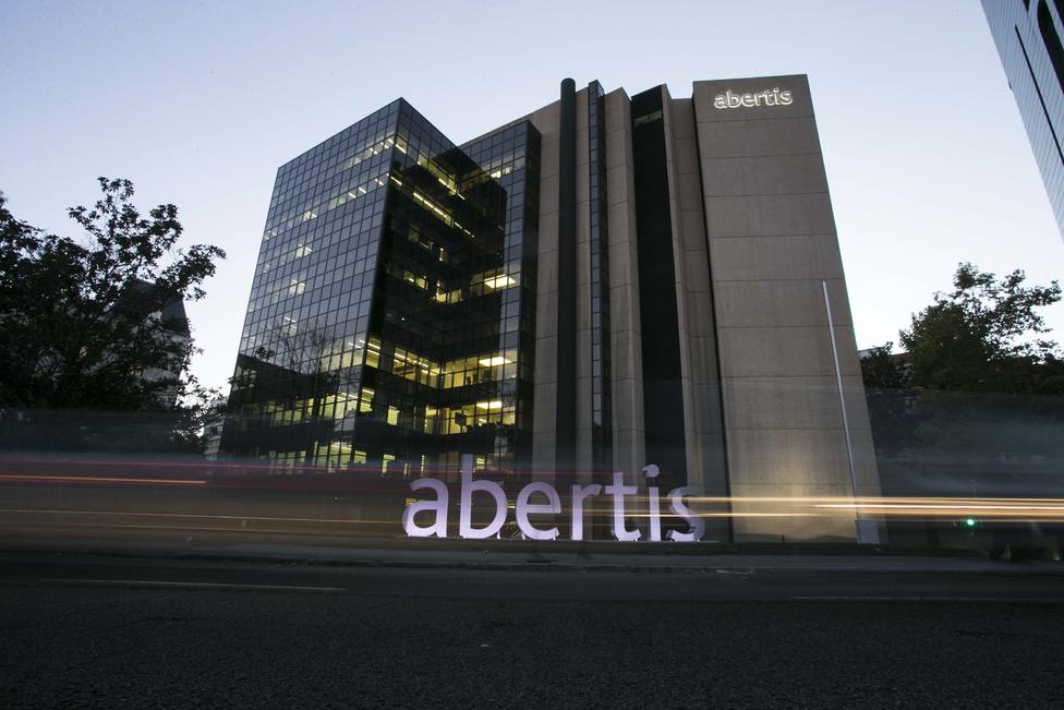 ACS y Atlantia pasan a Abertis el macrocrédito de 10.000 millones con que compraron la compañía