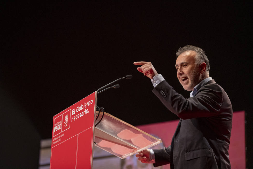 El Secretario General de PSOE Canarias, Ã?ngel Victor Torres, interviene en la Conferencia Municipal de PSOE de Gran Canaria