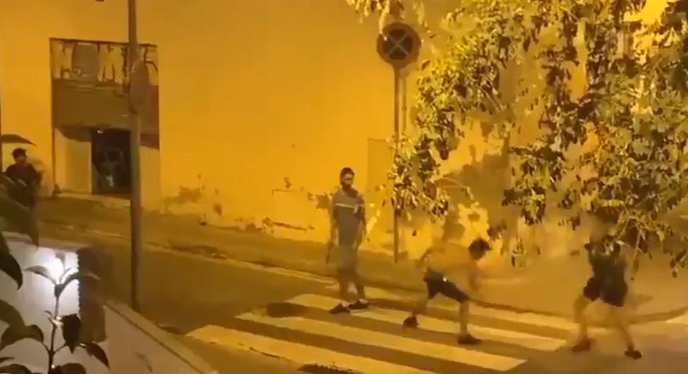 El brutal vídeo de la pelea con katanas y machetes en las calles de Barcelona