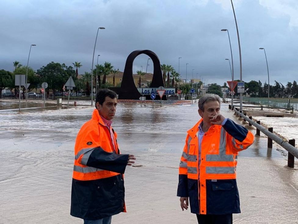 Amplían a 38 las carreteras regionales cortadas en Murcia por la lluvia