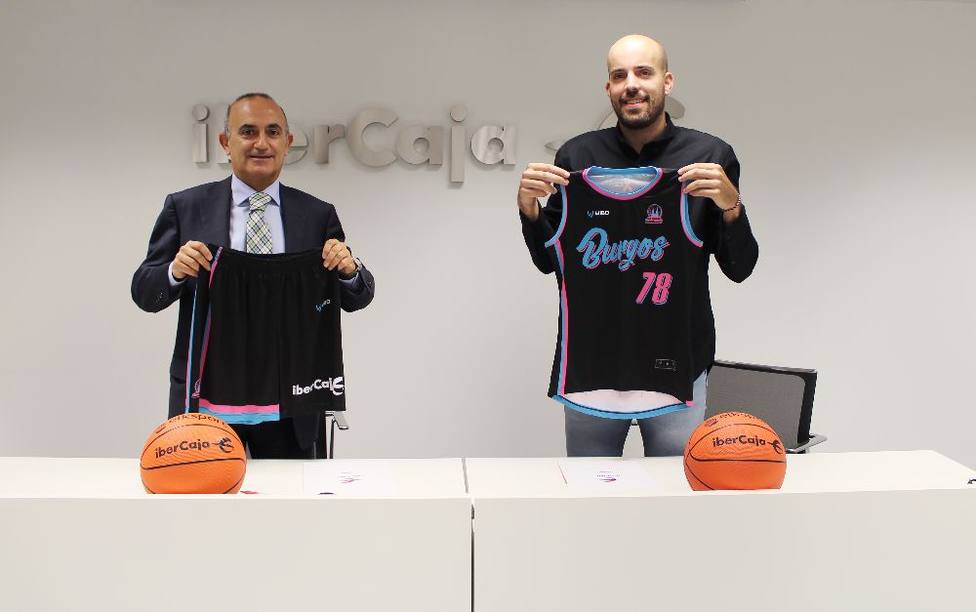 Firma del acuerdo de colaboración entre Ibercaja y el Club Baloncesto Femenino Burgos