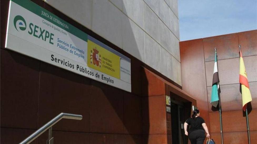 El paro bajó en Extremadura en 149 personas en febrero
